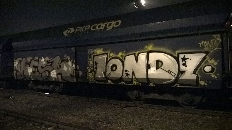 Graffiti Train in Warsaw - Photo by hanzo122 - Nesh63, Tondz (2015)