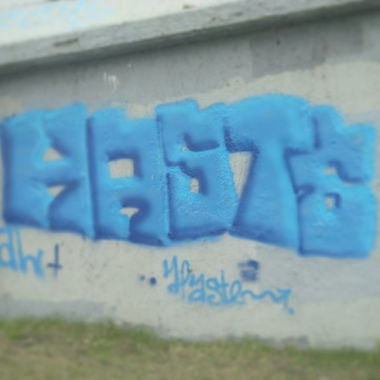 Graffiti Bombing in Saint Petersburg - Photo by hastehastehaste - fsal (2014)