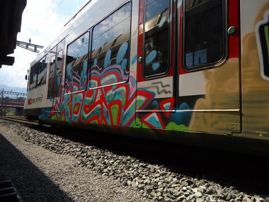 Graffiti Train - Photo by haudiesauraus - aber
