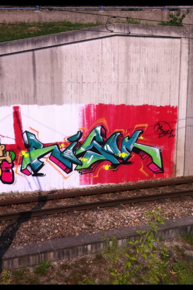 Graffiti Wall - Photo by haze13 - Risom (2014)