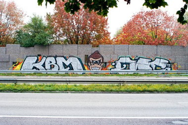 Graffiti Wall - Photo by haze13 - Kbm, qlc