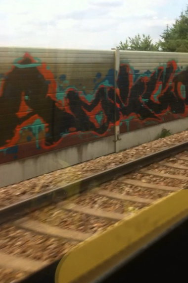 Graffiti Wall - Photo by haze13 - Amigo (2014)
