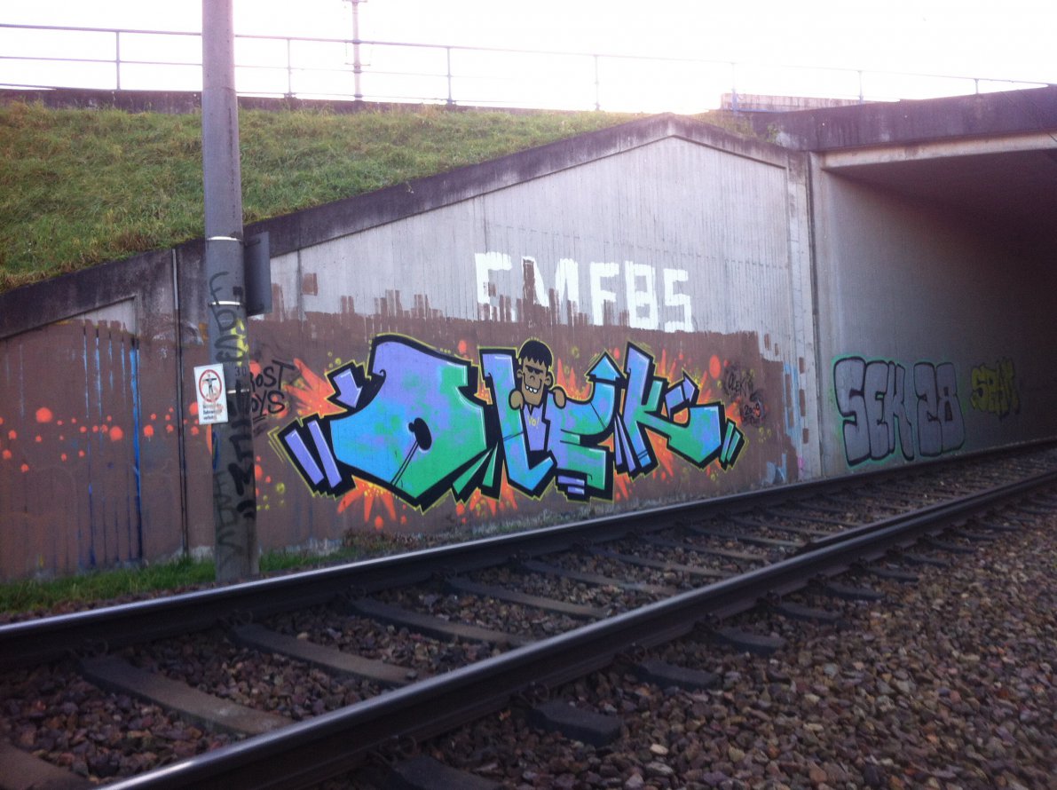 Graffiti Wall - Photo by haze13 - Olek