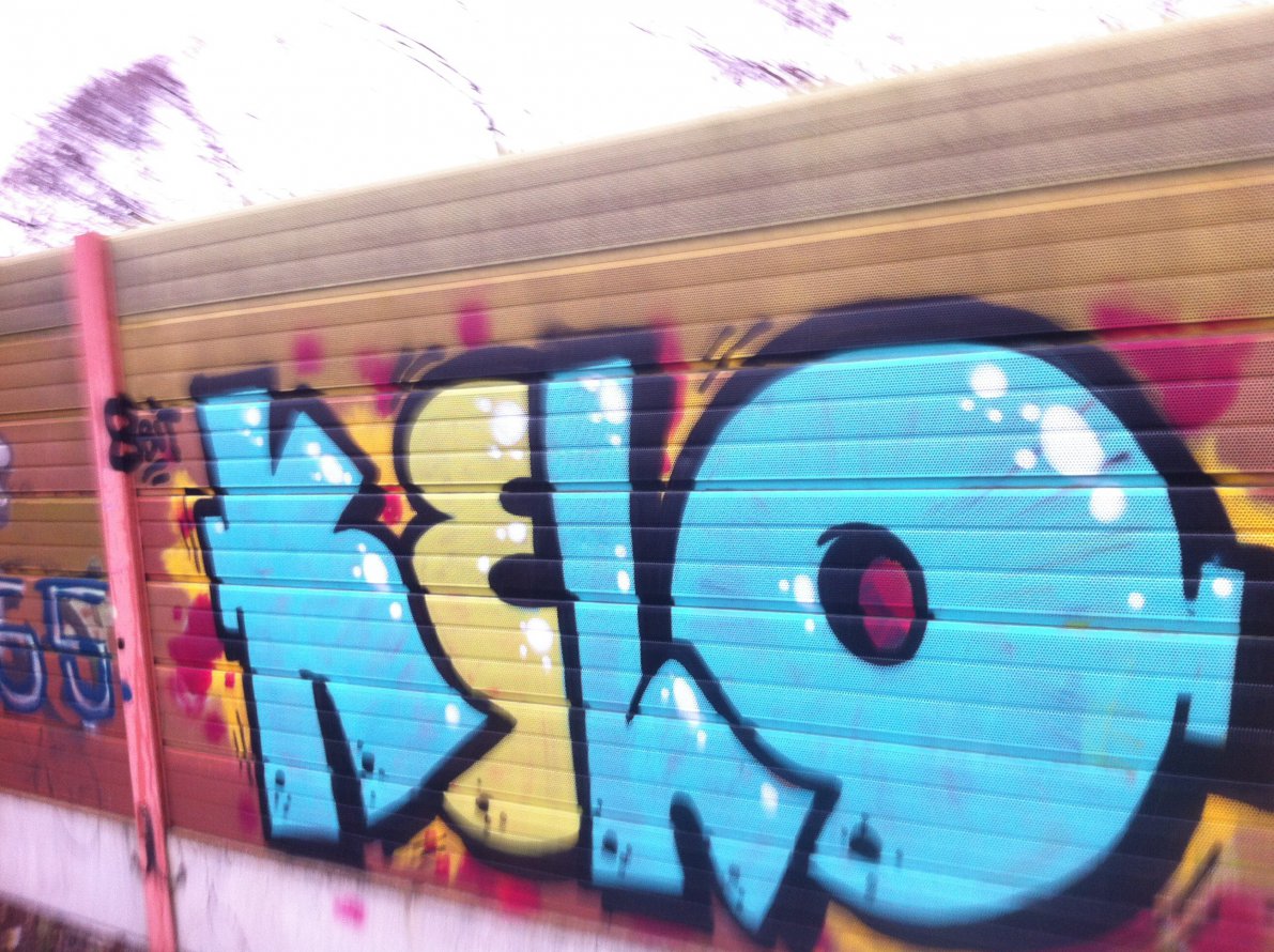 Graffiti Wall - Photo by haze13 - Kelo