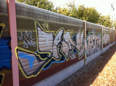 Graffiti Wall - Photo by haze13 - ?