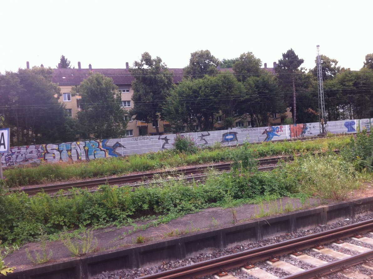 Graffiti Wall - Photo by haze13 - Stnr, 180
