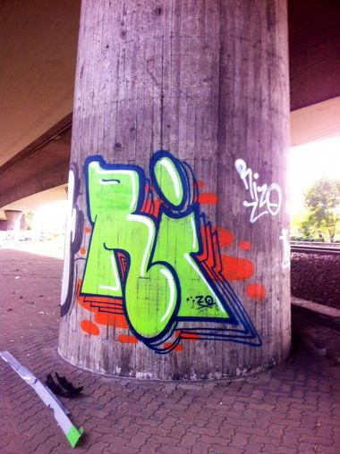 Graffiti Wall - Photo by haze13 - Riso