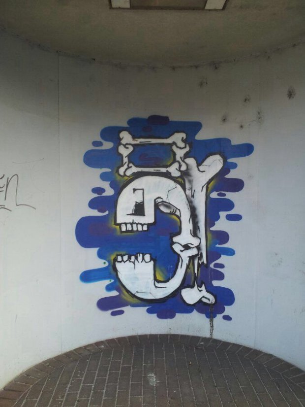 Graffiti Wall - Photo by haze13 - 8, bit