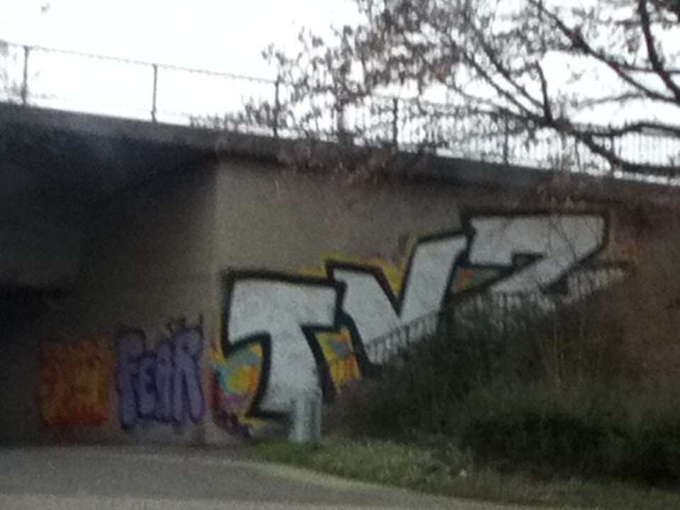 Graffiti Street Art - Photo by haze13 - Tvz, Fear, 8bit