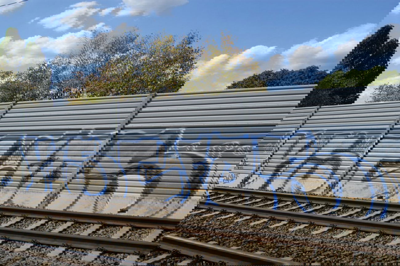 Graffiti Bombing - Photo by haze13 - Ksc, Fbs