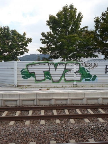 Graffiti Wall - Photo by haze13 - Tvz