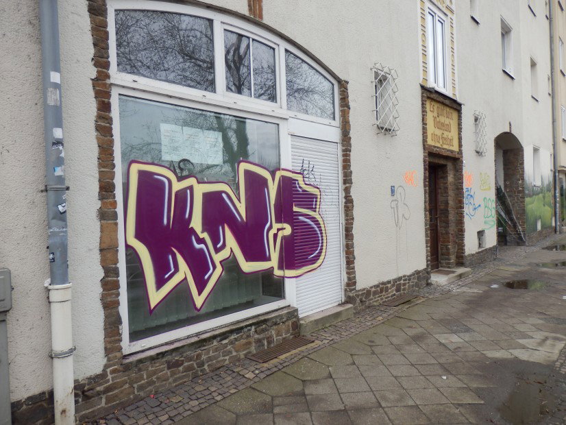 Graffiti Wall in Leipzig - Photo by headbutters - KNS (2013)