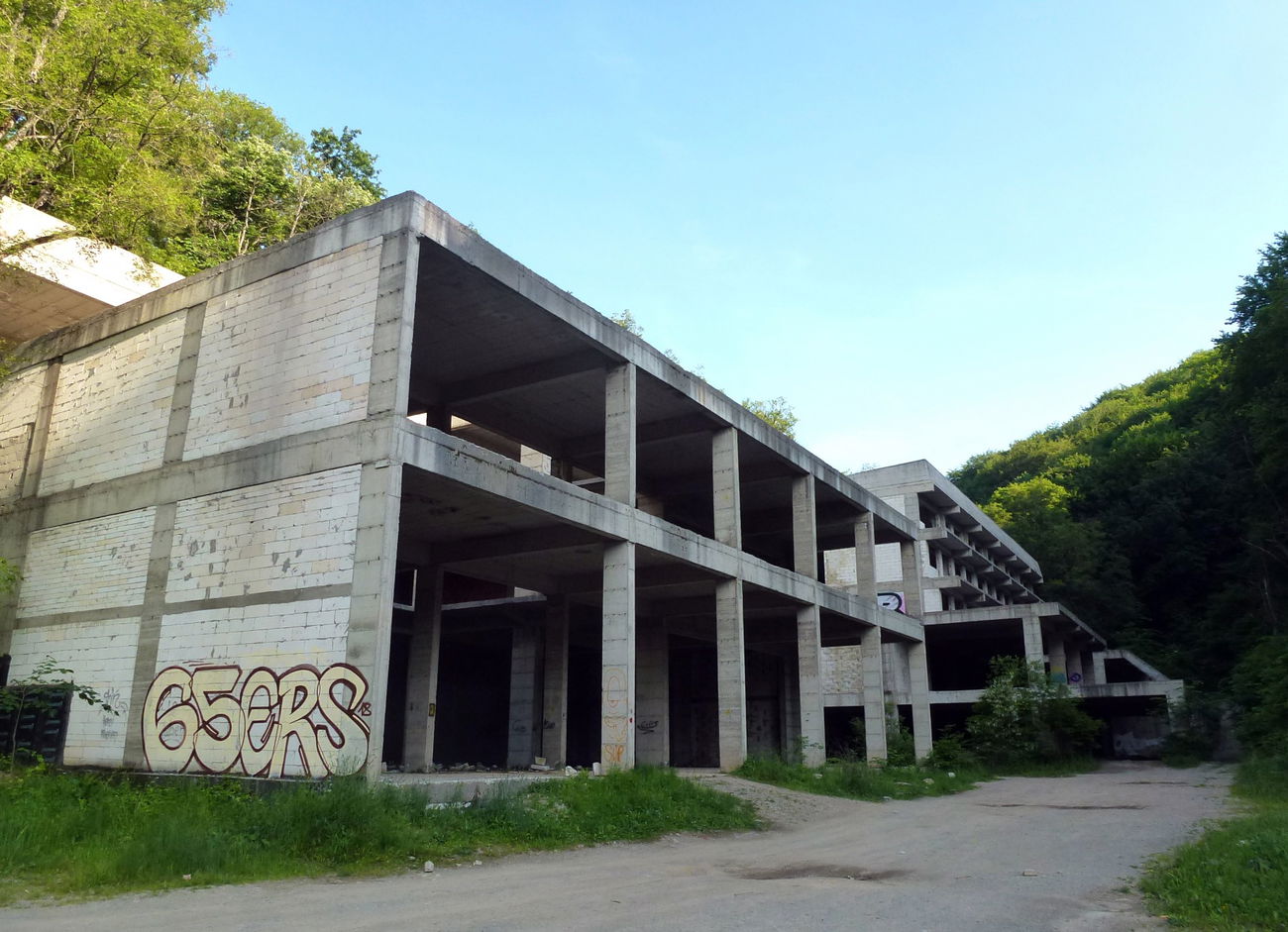 Graffiti Wall in Pristina - Photo by heaks65 - 65ERS, ZuluNation, heaks65 (2018)