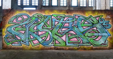 Graffiti Wall in Tarbes - Photo by heaks65 - UZN, lesOurZ, heaks65 (2016)
