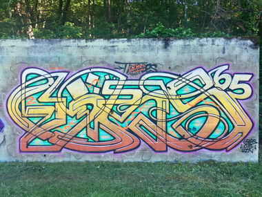 Graffiti Wall in France - Photo by heaks65 - heaks65, 65ERS, UZN (2019)