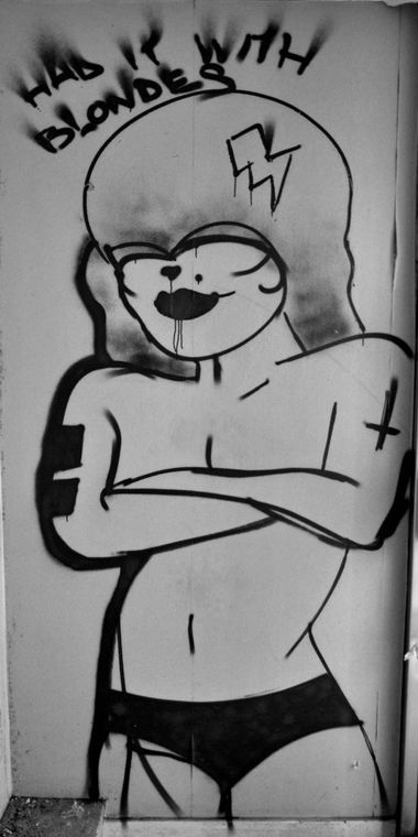 Graffiti Street Art in Sheffield - Photo by hedley