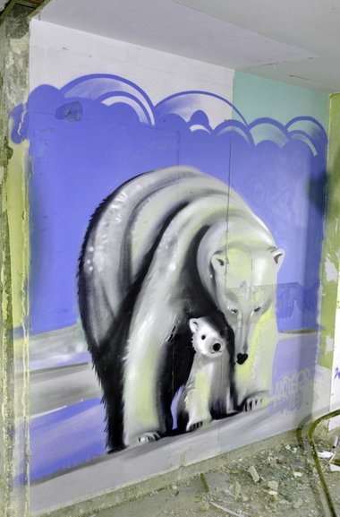 Graffiti Wall - Photo by hedley