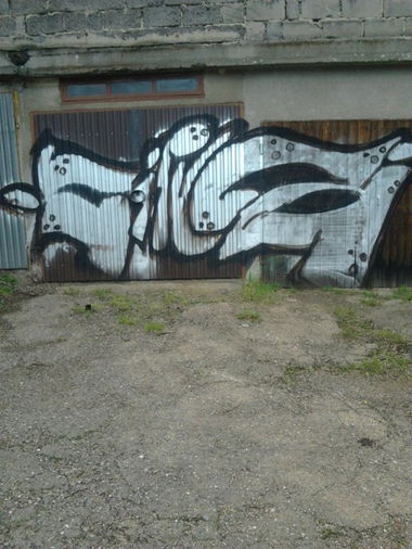 Graffiti Wall - Photo by hejkumkejkum