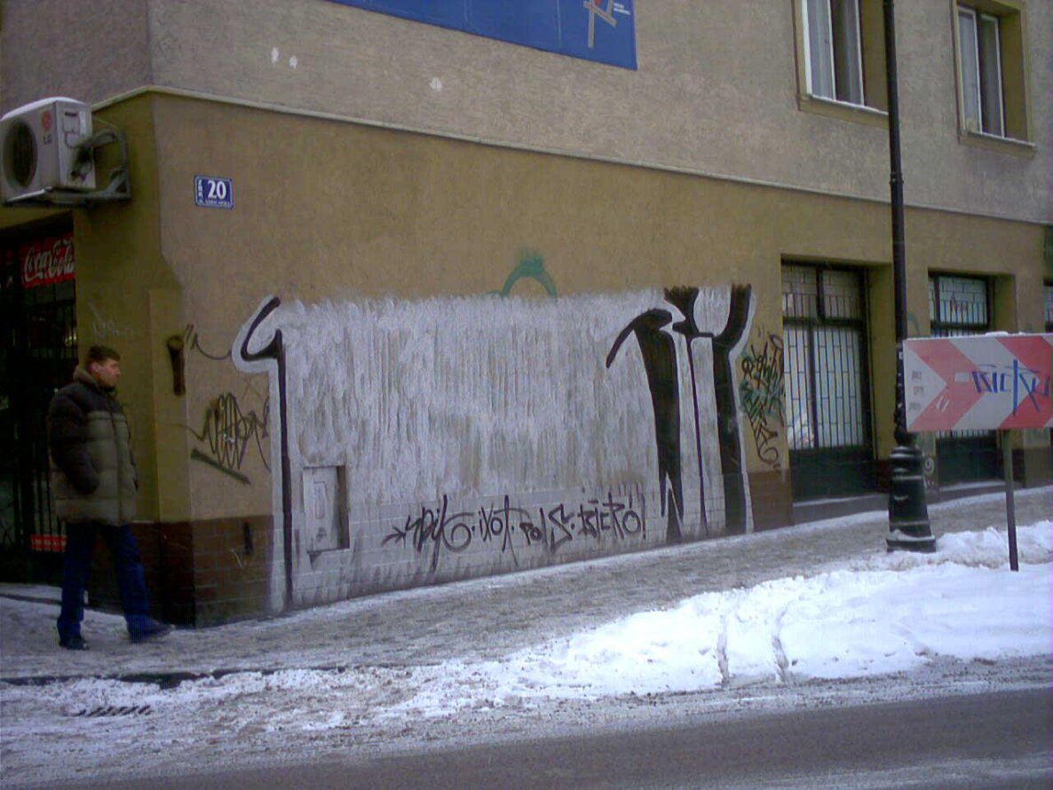 Graffiti Bombing - Photo by hejkumkejkum