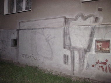 Graffiti Wall - Photo by hejkumkejkum - BI