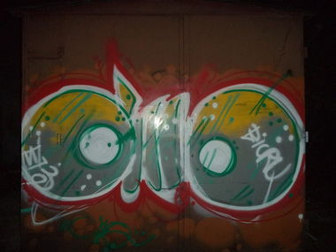 Graffiti Bombing - Photo by hejkumkejkum (2014)