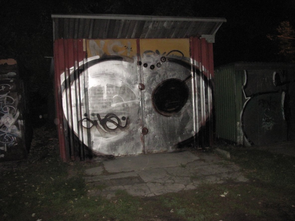 Graffiti Bombing in Krakow - Photo by hejkumkejkum - cilo (2014)