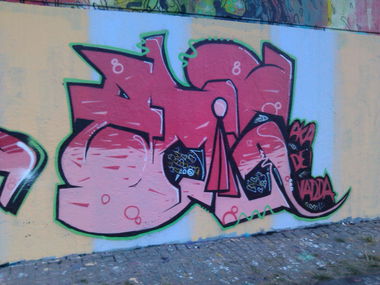 Graffiti Wall - Photo by heka - amig, heka, thai (2013)