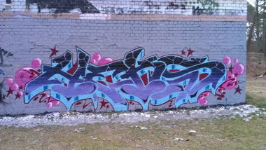 Graffiti Wall - Photo by heks