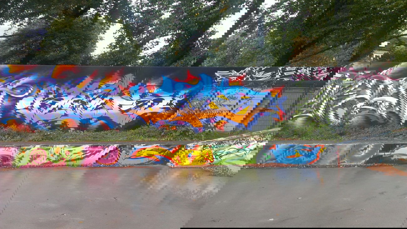 Graffiti Wall - Photo by heks