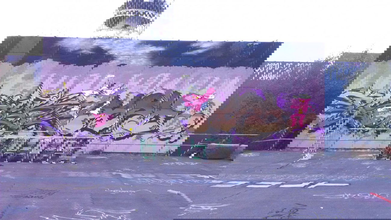 Graffiti Wall - Photo by heks - psyk, tobo, heks (2014)