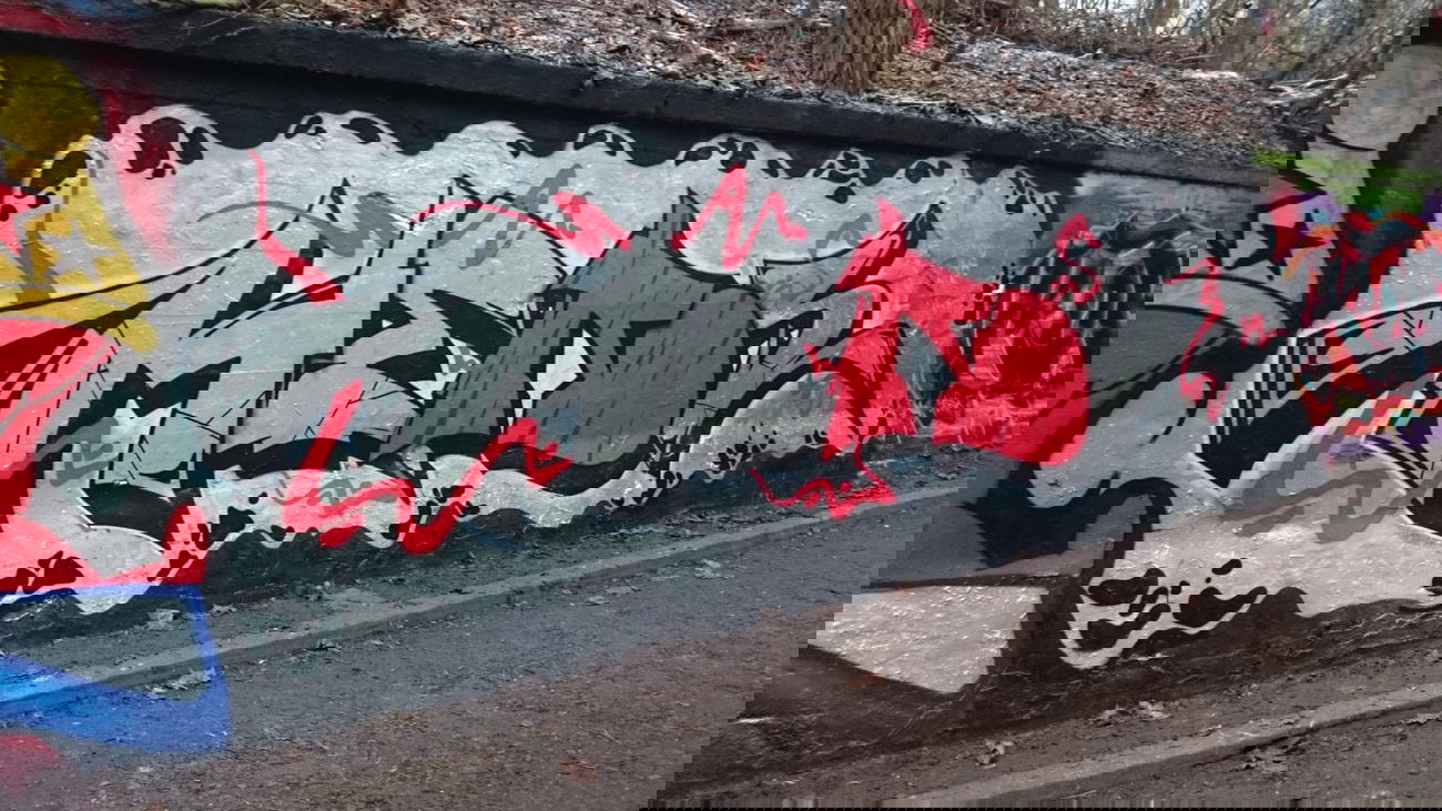 Graffiti Wall - Photo by heks - heks (2015)