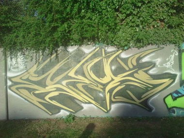 Graffiti Wall in Basel - Photo by highbutskilled - basel, switzerland (2013)