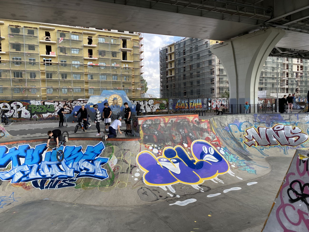 Graffiti Photo by hito - hito, hitovns, hitoone (2023)