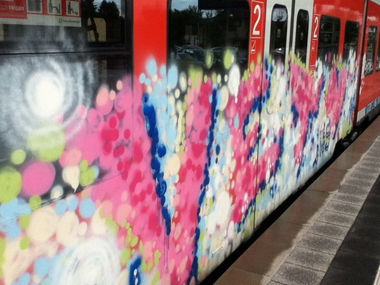 Graffiti Train - Photo by hitparade - veto, tfn, onf (2014)