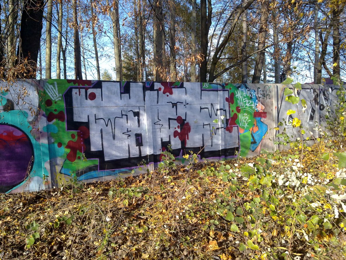 Graffiti Wall - Photo by hiv