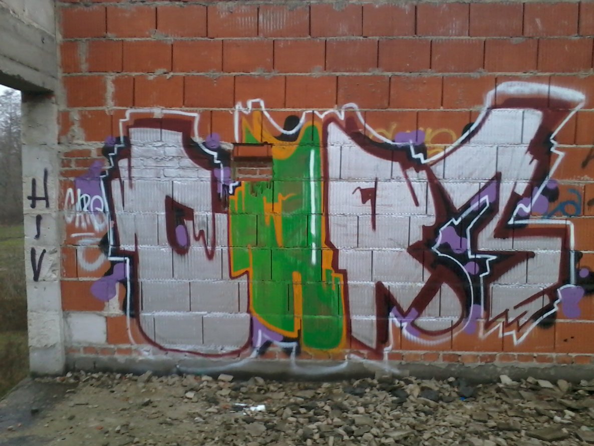 Graffiti Wall - Photo by hiv