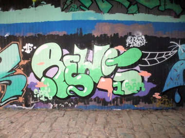 Graffiti Wall - Photo by honigfresser - rewis (2015)
