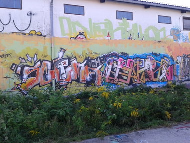 Graffiti Wall - Photo by honigfresser - SECMA, ONER (2014)