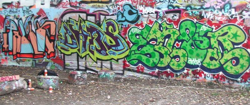 Graffiti Wall - Photo by honigfresser - Pablo, Dars, Exor (2008)