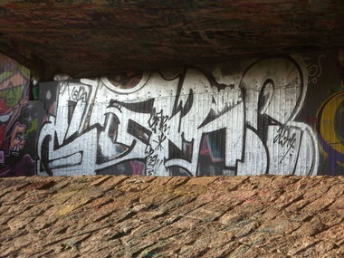 Graffiti Wall - Photo by honigfresser - SAR (2014)