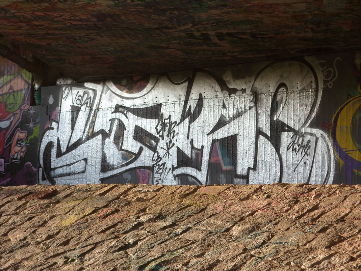 Graffiti Wall - Photo by honigfresser - SAR (2014)