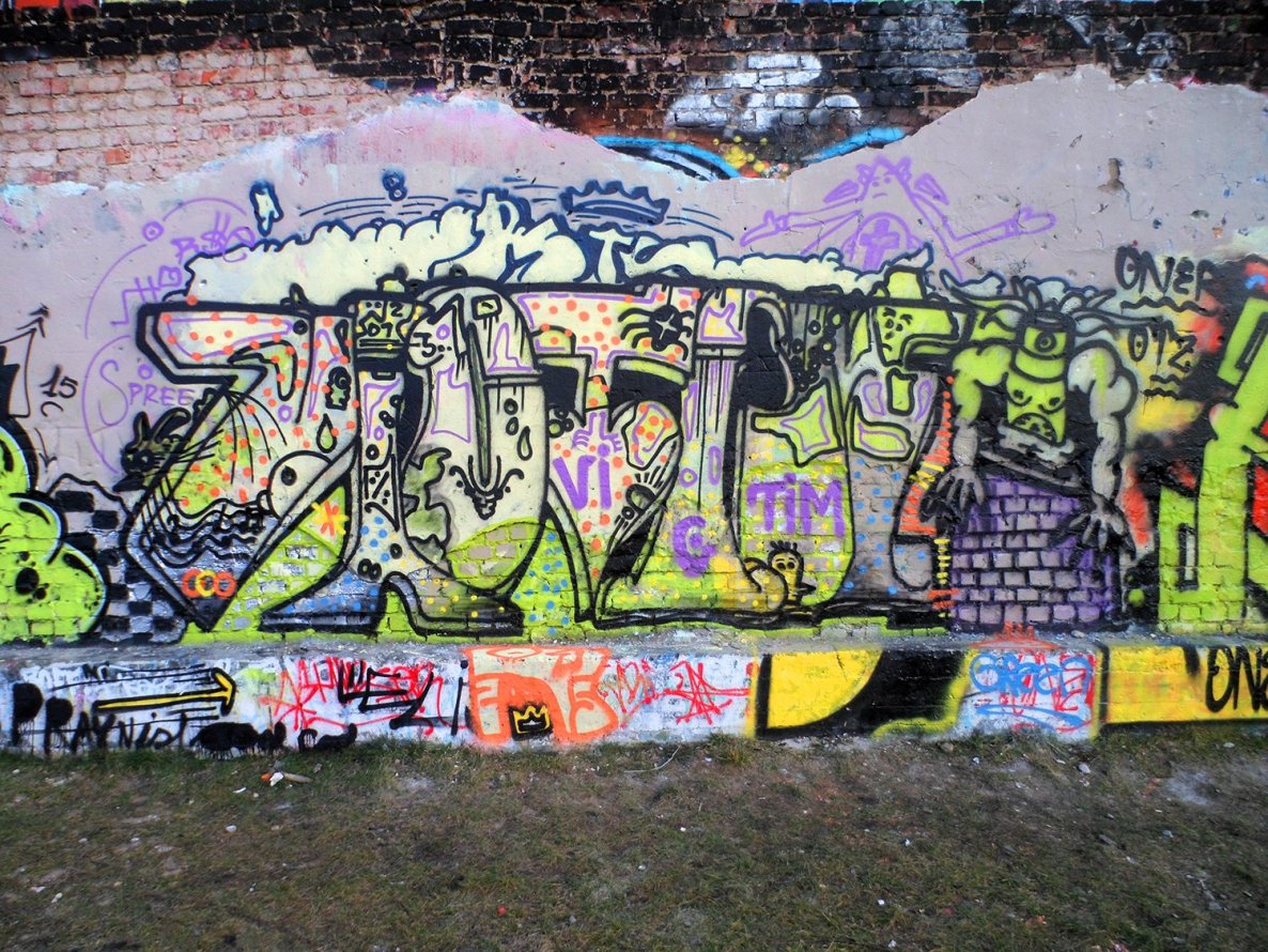 Graffiti Wall - Photo by honigfresser - victim (2015)