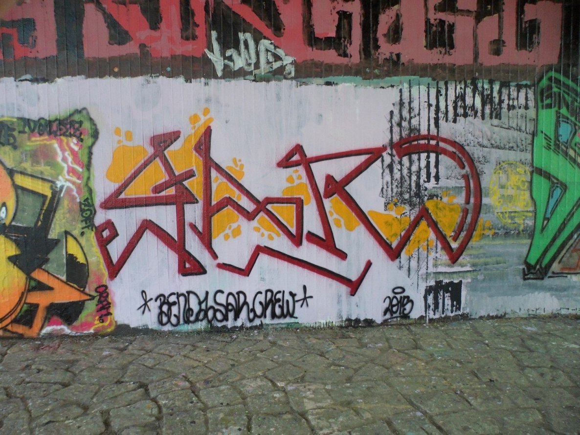 Graffiti Wall - Photo by honigfresser - sar (2015)