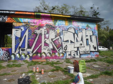 Graffiti Wall - Photo by honigfresser