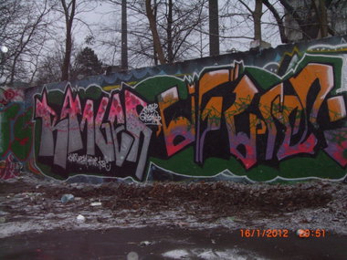 Graffiti Wall - Photo by honigfresser - Ranger, APLAUS (2012)