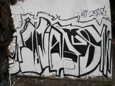 Graffiti Wall - Photo by honigfresser - ikarus (2015)