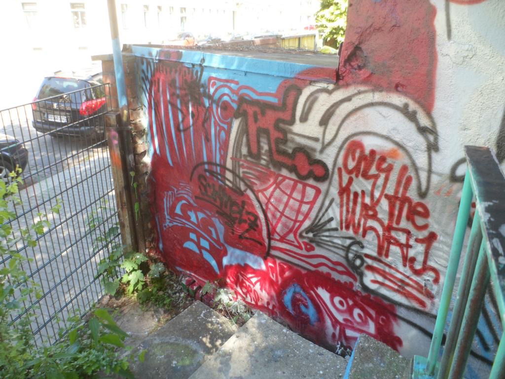 Graffiti Wall - Photo by honigfresser