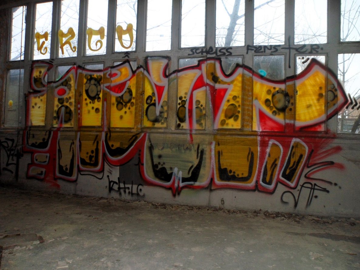 Graffiti Bombing - Photo by honigfresser - arzt (2015)