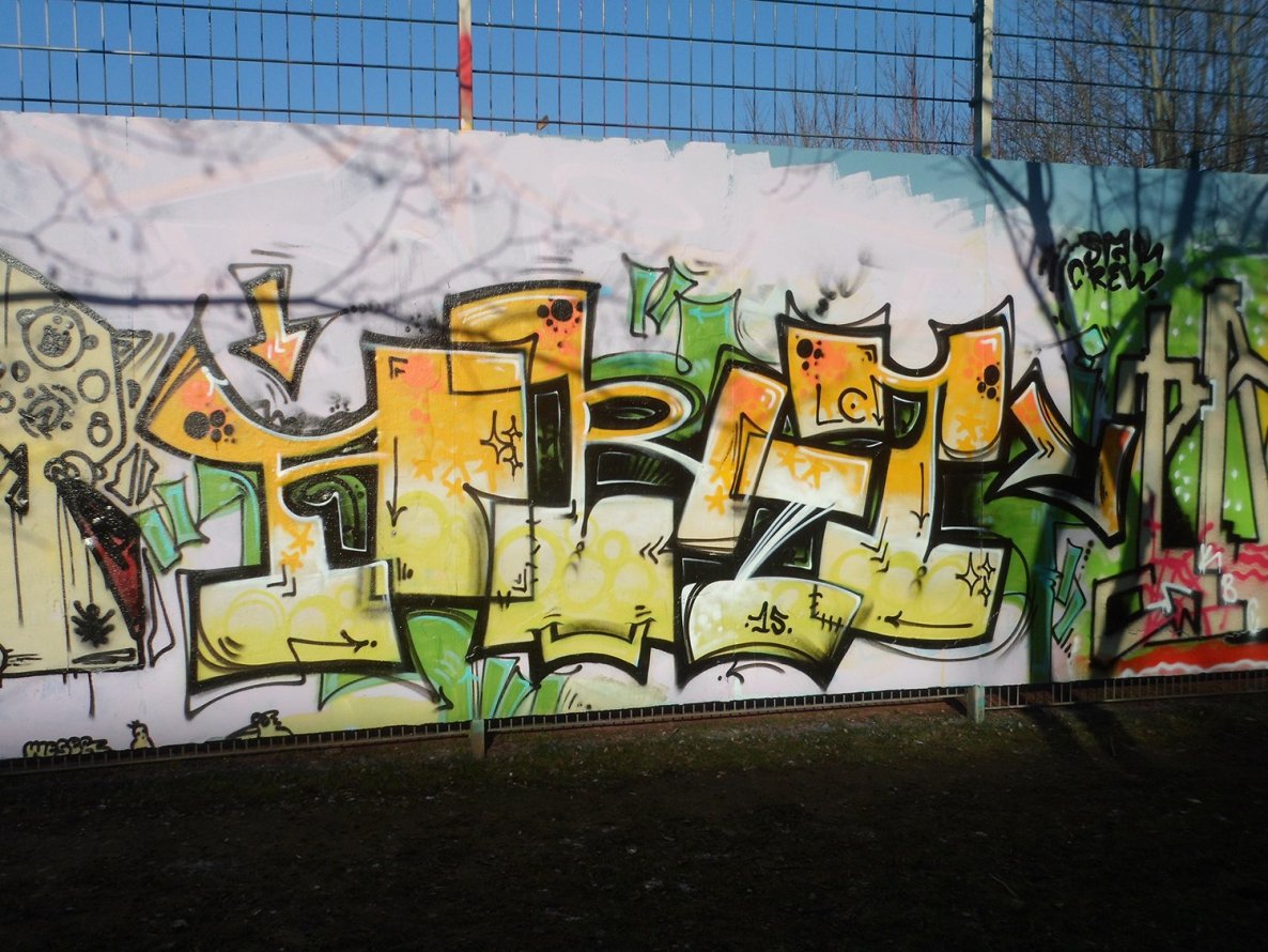 Graffiti Wall - Photo by honigfresser - arzt (2015)