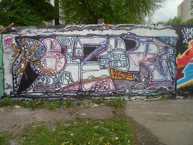 Graffiti Wall - Photo by honigfresser